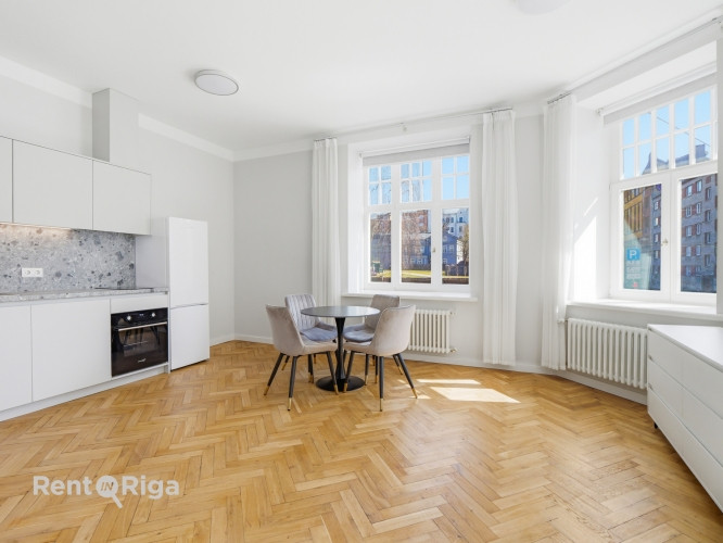 Mеблированная квартира-студия в центре Риги  В квартире гостиная, совмещенная с Рига - изображение 2
