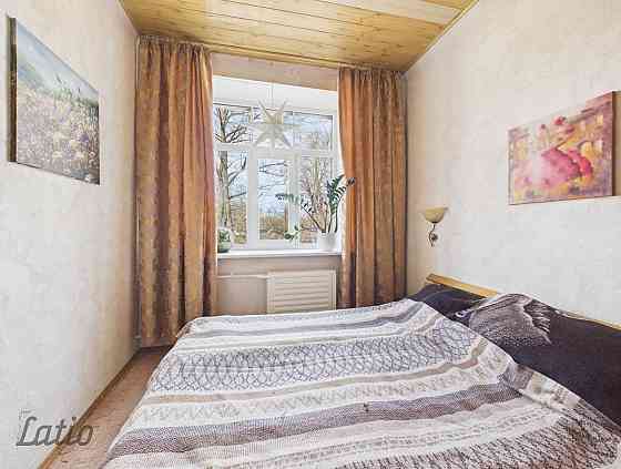 Tiek piedāvāts mājīgs, gaišs un funkcionāli plānots dzīvoklis, kas būs laba izvēle gan dzīvošanai, g Рига