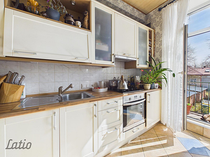 Tiek piedāvāts mājīgs, gaišs un funkcionāli plānots dzīvoklis, kas būs laba izvēle gan dzīvošanai, g Рига - изображение 3