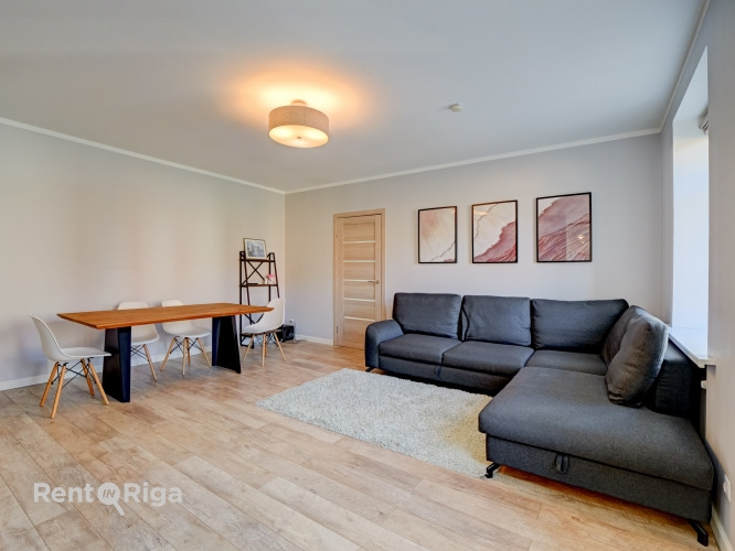 Просторная и комфортабельно меблированная двухкомнатная квартира в Рига - изображение 2
