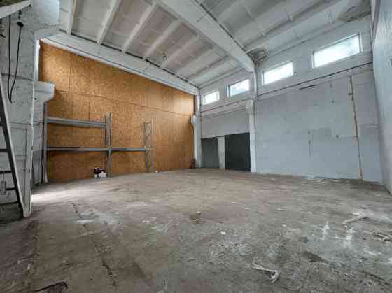 Складское помещение / возможность работы с грузовиками на улице Ēdoles, Ильгюциемс Рига