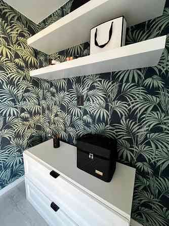 Tiek piedāvātas labiekārtotas, gaišas un ērtas telpas skaistumkopšanas speciālistiem... Rīga