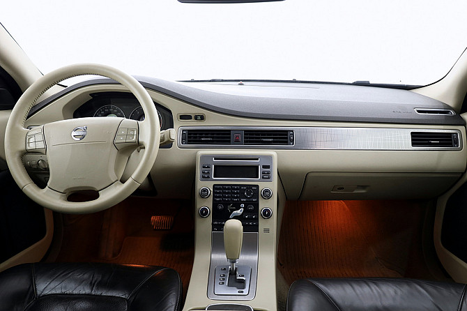 Volvo XC70 Summum ATM 2.4 D5 136kW Tallina - foto 5