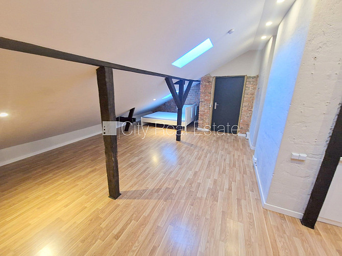 Jaunceltne, pagalma ēka, slēgts pagalms, līdz tuvākajai autostāvvietai 70 m, ieeja no pagalma, Rīga - foto 13