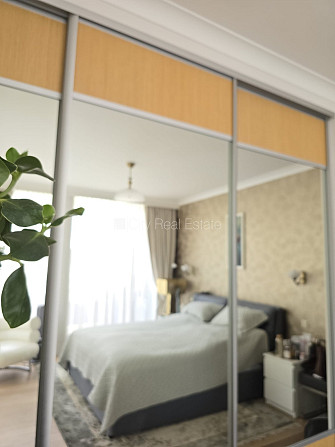 Jaunceltne, slēgts pagalms, apzaļumota teritorija ar jaunu kokaugu stādījumiem, ir lifts, Jūrmala - foto 8