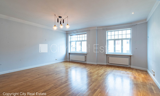 Fasādes māja, renovēta māja, vieta automašīnai, apsargāta autostāvvieta, apsargāts Rīga - foto 14