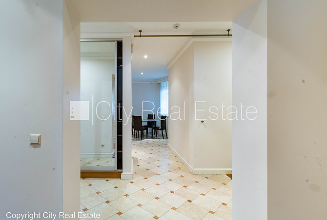 Fasādes māja, renovēta māja, slēgts pagalms, ieeja no ielas un pagalma, ir lifts, kāpņu Rīga - foto 20