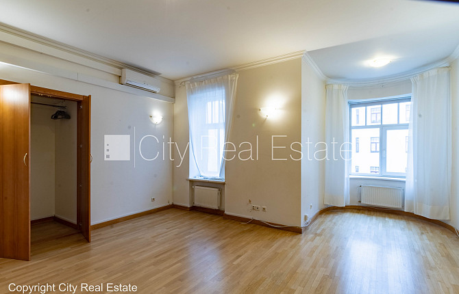 Fasādes māja, renovēta māja, slēgts pagalms, vieta automašīnai, ieeja no ielas un pagalma, Rīga - foto 14