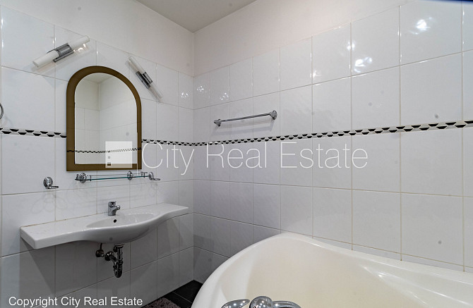 Fasādes māja, renovēta māja, slēgts pagalms, vieta automašīnai, ieeja no ielas un pagalma, Rīga - foto 20