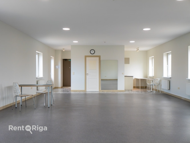 Iznomā biroja telpas kapitāli rekonstruētā ēkā, sakoptā un apsargātā industriālā parka Rīga - foto 9