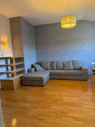 Pārdod modernu un gaišu 3 istabu dzīvokli jaunajā projektā!  Dzīvoklis atrodas drošā un ģimenēm drau Rīgas rajons