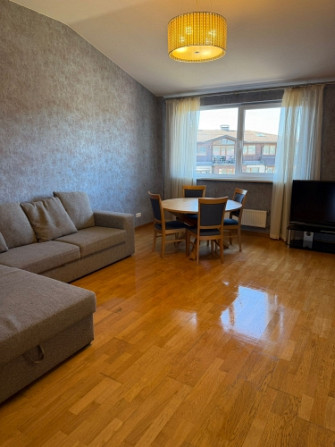 Pārdod modernu un gaišu 3 istabu dzīvokli jaunajā projektā!  Dzīvoklis atrodas drošā un Rīgas rajons - foto 9