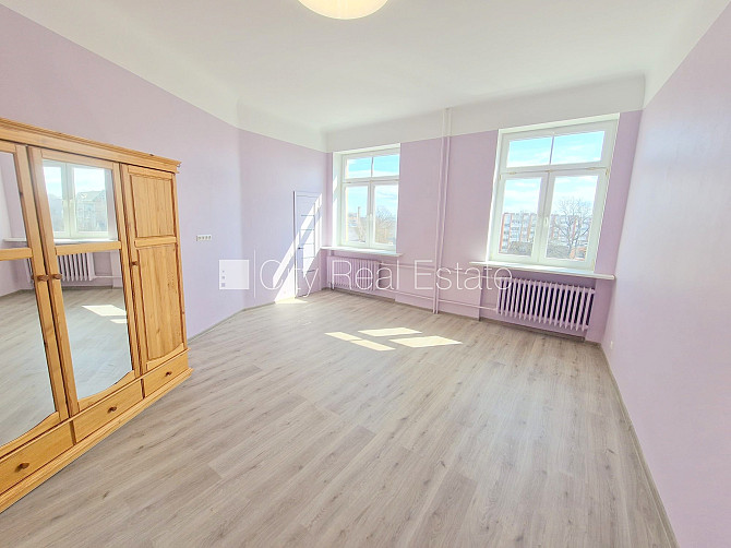 Fasādes māja, renovēta māja, vieta automašīnai, ieeja no pagalma, kāpņu telpa pēc Jelgava un novads - foto 17