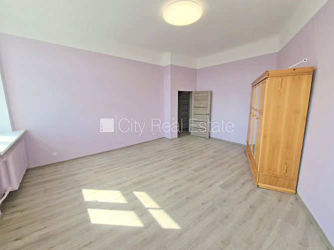 Fasādes māja, renovēta māja, vieta automašīnai, ieeja no pagalma, kāpņu telpa pēc Jelgava un novads - foto 20