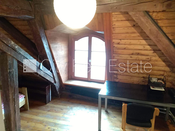 Mansards, logi vērsti mājas abās pusēs, guļamistabu skaits 2 gab., vannas istabu skaits 1 Rīga - foto 20