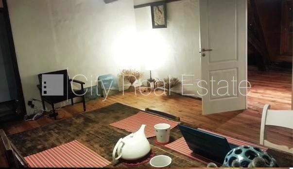 Mansards, logi vērsti mājas abās pusēs, guļamistabu skaits 2 gab., vannas istabu skaits 1 Rīga - foto 18