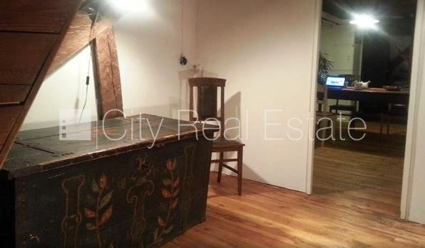 Mansards, logi vērsti mājas abās pusēs, guļamistabu skaits 2 gab., vannas istabu skaits 1 Rīga - foto 12