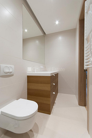 Privātmāja, jaunceltne, pagalma ēka, labiekārtots apzaļumots pagalms, bruģēts piebraucamais Jūrmala - foto 16