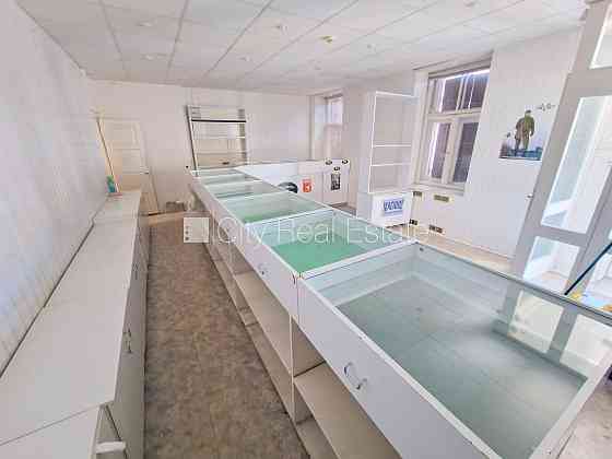 Земля в собственности, новостройка, благоустроенный озеленённый двор, закрытый Юрмала