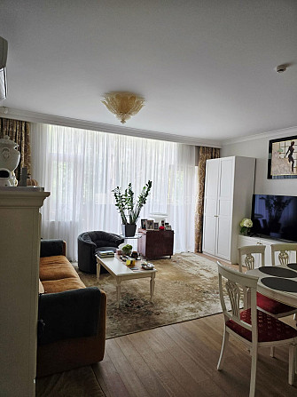 Jaunceltne, slēgts pagalms, apzaļumota teritorija ar jaunu kokaugu stādījumiem, ir lifts, Jūrmala - foto 5