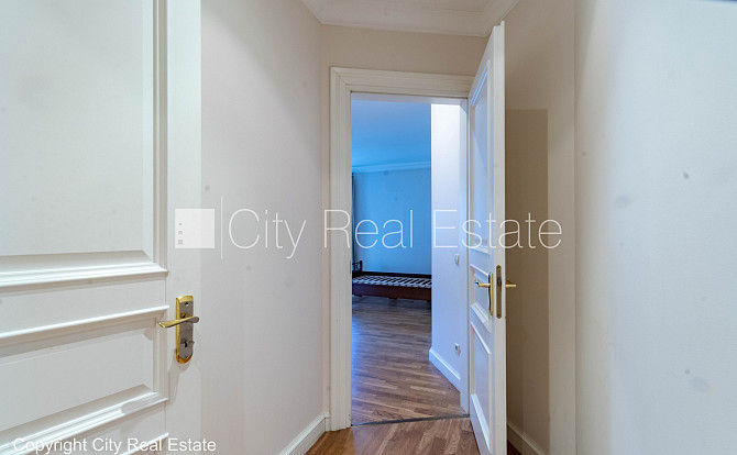 Fasādes māja, renovēta māja, slēgts pagalms, ieeja no ielas un pagalma, ir lifts, kāpņu Rīga - foto 6