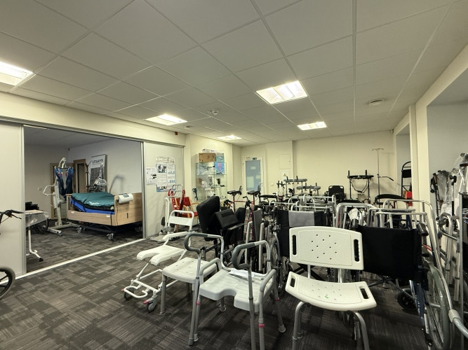 Iznomā biroja/tirdzniecības telpas Juglā, 1. stāvā. Piedāvājumā funkcionālas telpas ērtā Rīga - foto 6