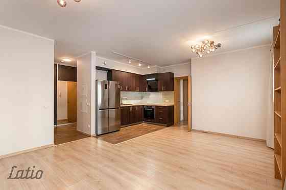 Pārdod 4 istabu dzīvokli jaunajā projektā  netālu no t/c Domina Shopping. 

Ērts plānojums  3 atsevi Rīga