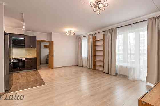 Pārdod 4 istabu dzīvokli jaunajā projektā  netālu no t/c Domina Shopping. 

Ērts plānojums  3 atsevi Rīga