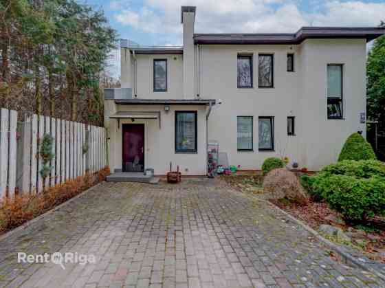 Ваш шанс отдохнуть летом в Юрмале  На 1-м этаже частного дома сдается уютная Jūrmala