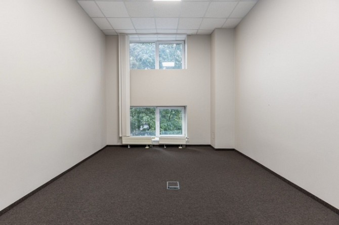 Сдаются светлые офисные помещения в ухоженном здании с большими панорамными Рига - изображение 7