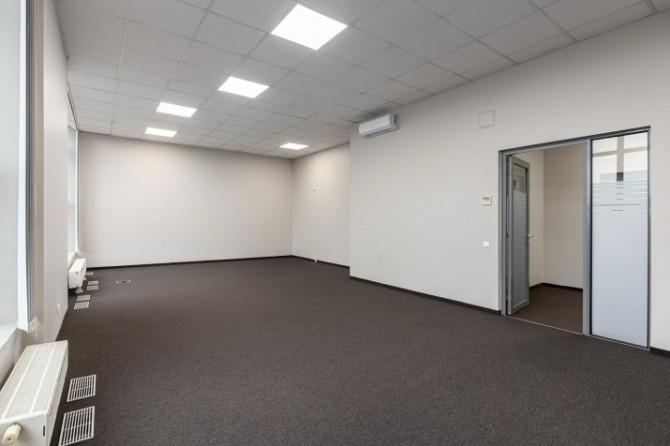 Сдаются светлые офисные помещения в ухоженном здании с большими панорамными Рига - изображение 5