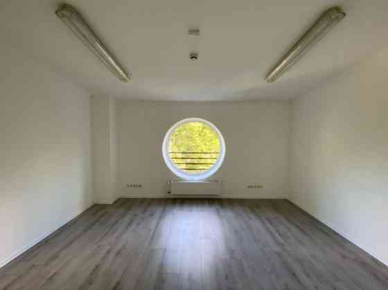 Аренда офисного помещения в квартале VEF  187 м  Предлагаются в аренду офисные Рига