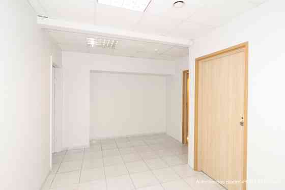 Аренда офиса на Югле, улица Мурьяню.  Плата за обслуживание включена в арендную Rīga