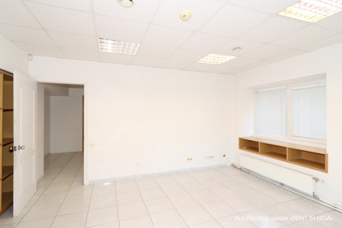 Iznomā biroja telpas Jugā, Murjāņu ielā.  Apsaimniekošanas maksa ir iekļauta nomas maksā. Rīga - foto 2