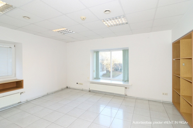 Iznomā biroja telpas Jugā, Murjāņu ielā.  Apsaimniekošanas maksa ir iekļauta nomas maksā. Rīga - foto 1