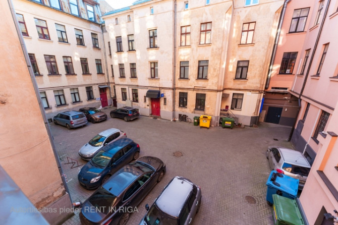 kvalitatīvi biroji pašā Rīgas centrā Dzirnavu ielā.  + Fiziskā apsardze 24h diennaktī. + Rīga - foto 7