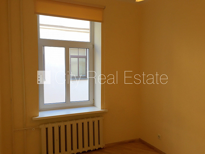 Fasādes māja, renovēta māja, slēgta teritorija, teritorijas iebrauktuves vārti aprīkoti ar Rīga - foto 8