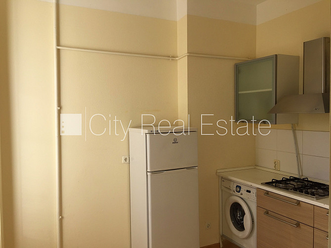 Fasādes māja, renovēta māja, slēgta teritorija, teritorijas iebrauktuves vārti aprīkoti ar Rīga - foto 11