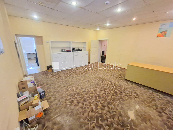 Zeme īpašumā, fasādes māja, labiekārtots apzaļumots pagalms, bezmaksas stāvvieta pagalmā, Rīga - foto 10