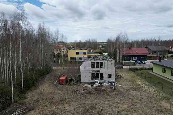 Īpašums privātmājas būvniecībai Jaunsauriešu centrā
Tiek pārdots regulāras formas zemesgabals klusā  Salaspils