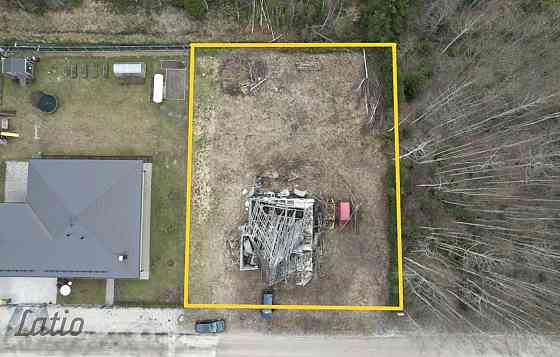 Īpašums privātmājas būvniecībai Jaunsauriešu centrā
Tiek pārdots regulāras formas zemesgabals klusā  Salaspils