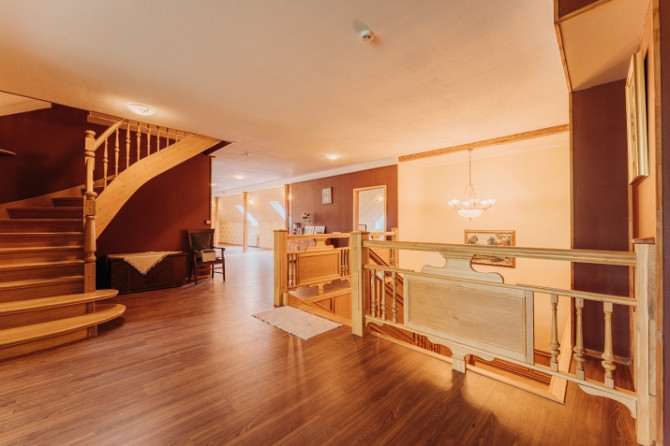 Pārdod 3-stāvu privātmāju Salaspilī pie Daugavas ar 2.3 ha zemes gabalu.  Ēka celta kā viesu Salaspils - foto 9