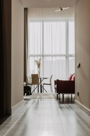 Ilgtermiņā tiek izīrēti ekskluzīvi, moderni lofta stila divu līmeņu apartamenti jaunā rindu Jelgava un novads - foto 2