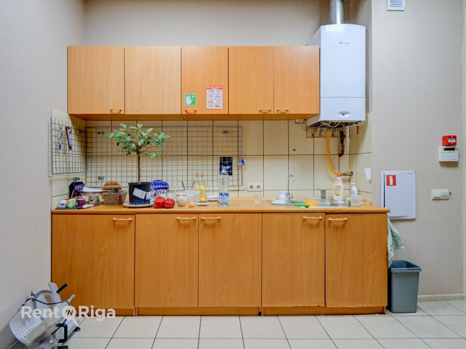 КОММЕРЧЕСКИЕ ПОМЕЩЕНИЯ В АРЕНДУ В ЦЕНТРЕ, УЛИЦА БРУНИНИЕКУ (1 ЭТАЖ)  Сдаются в Рига - изображение 5