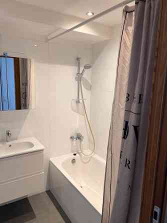 Сдаётся современная двухуровневая квартира в стиле лофт с высокими потолками и Rīga