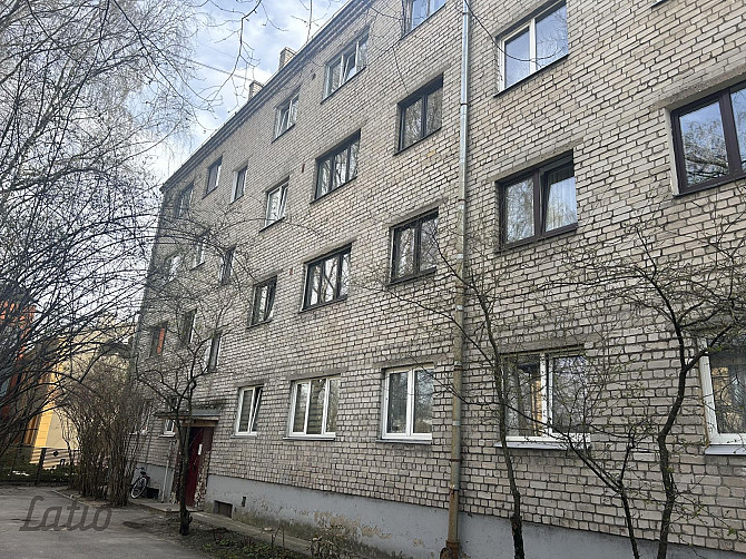 Pārdod remontējamu dzīvokli Āgenskalna centrālajā daļā.
Ķieģeļu māja, augšējais Rīga - foto 1