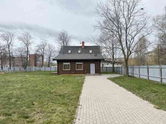 Продаётся двухэтажный частный дом в Болдерае.  Общая площадь: 119.1 м.  Дом введён в Rīga