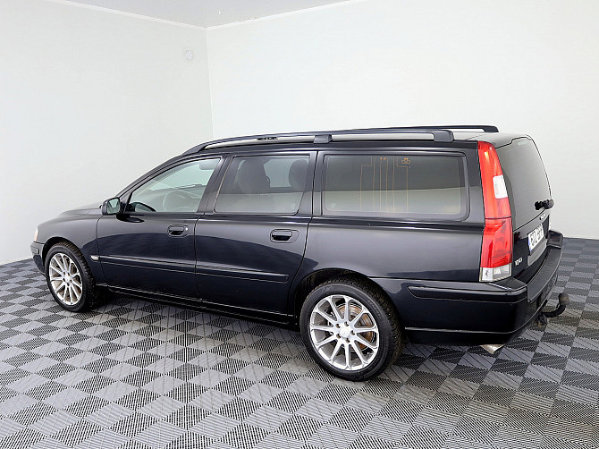 Volvo V70 Summum AWD 4x4 2.4 D5 136kW Tallina - foto 4