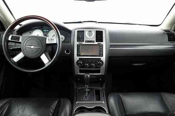 Chrysler 300 C SRT Design 3.0 CRD 155kW Tallina