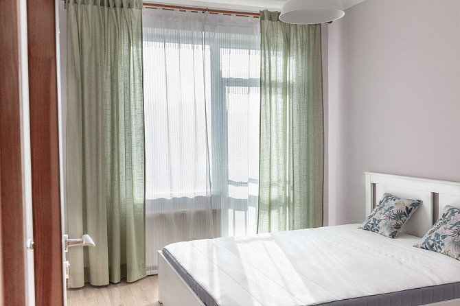 2 istabu dzīvoklis Mežaciems projektā ar balkonu.
Izīrē gaišu, siltu un mājīgu 2 istabu dzīvokli... Рига - изображение 1